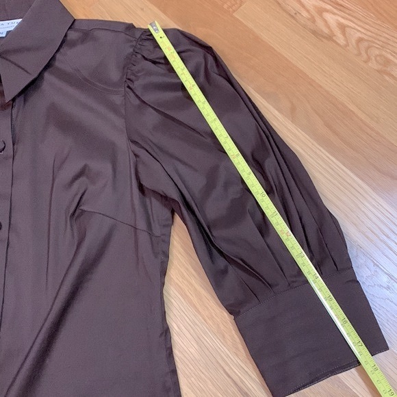 TRINA Turk blouse puff 3/4 sleeve button down top curved hemline women’s sz M - Picture 8 of 10